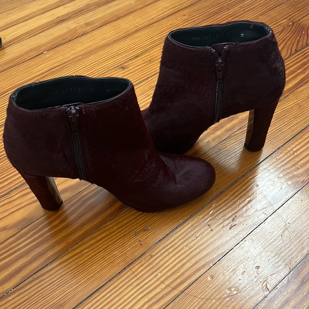 Stuart Weitzman Booties Size 7, Wine Color, Great… - image 4